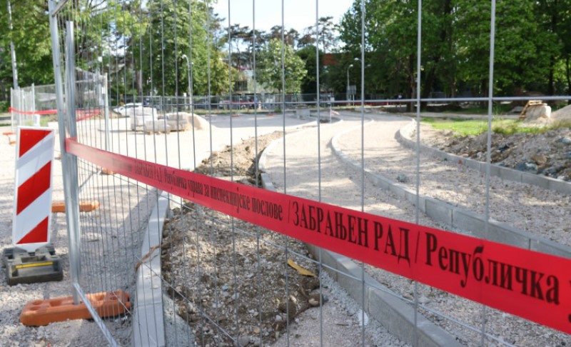 Crvena traka na licu mjesta! Inspekcija zabranila radove na kružnom toku u Banjaluci – ovo je razlog