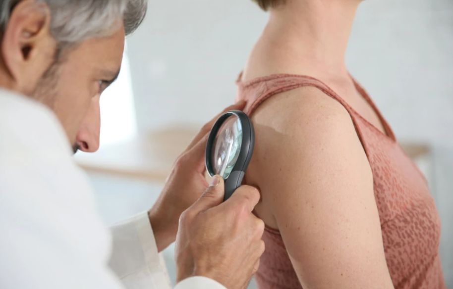 Rak kože može izgledati kao obična bubuljica, a ova stvar je ključna u prepoznavanju VIDEO