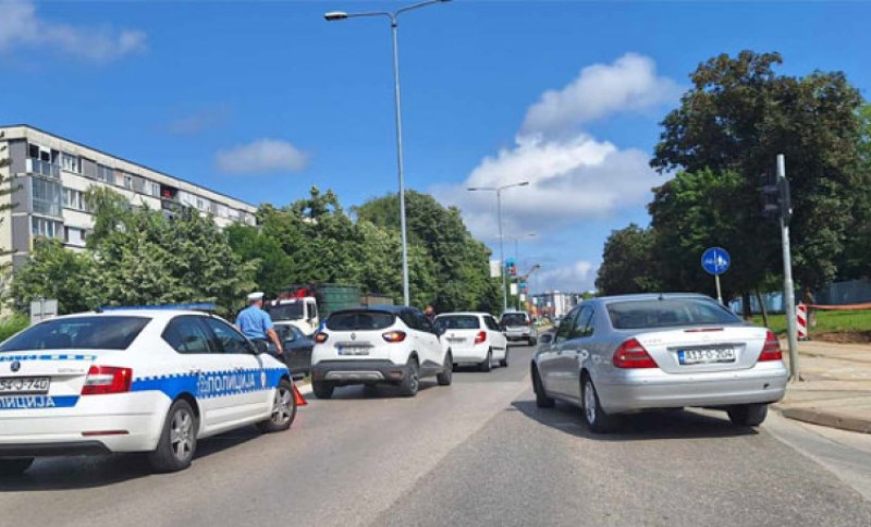Sudar “renoa” i “škode”: Vozači, oprez zbog saobraćajke u ovom dijelu Banjaluke