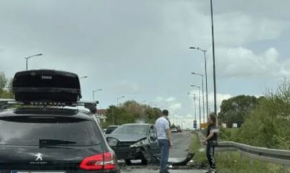Vozilom udario u zaštitnu ogradu: Vozači, oprez – nezgoda na Prijedoprskoj petlji
