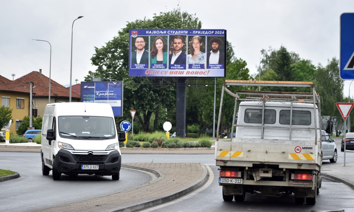 Završili na bilbordu: Ovaj grad najboljim studentima daje po 5.000 maraka