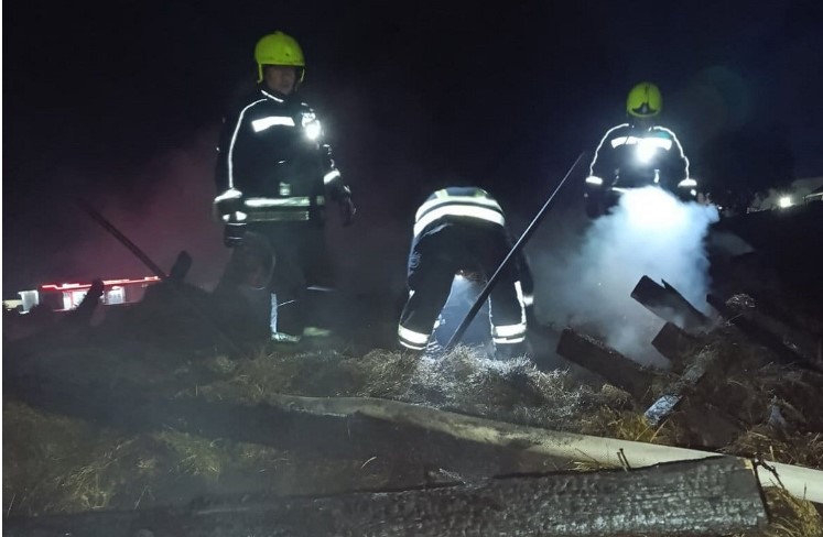 Požar u Banjaluci: Gorjela štala u naselju Dragočaj FOTO