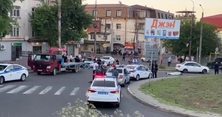 Broj porastao: U terorističkom napadu stradalo više od 15 policajaca i nekoliko civila
