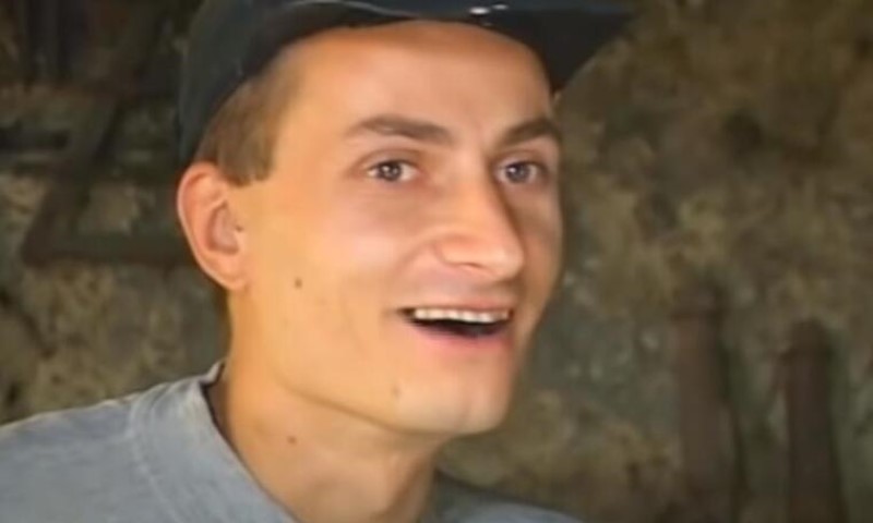 Sjećate li se čuvenog kovača? Dva puta se razveo, pa sada sve šokirao prizorom iz kreveta FOTO