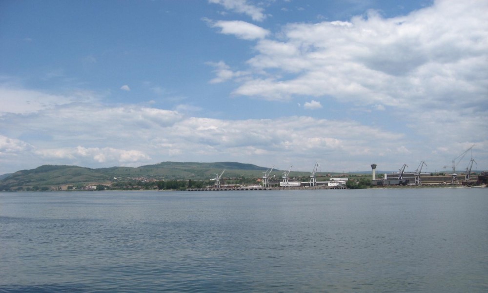 Maloljetnik vikao da se davi: Otac sa obale gledao kako mu rijeka odnosi sina