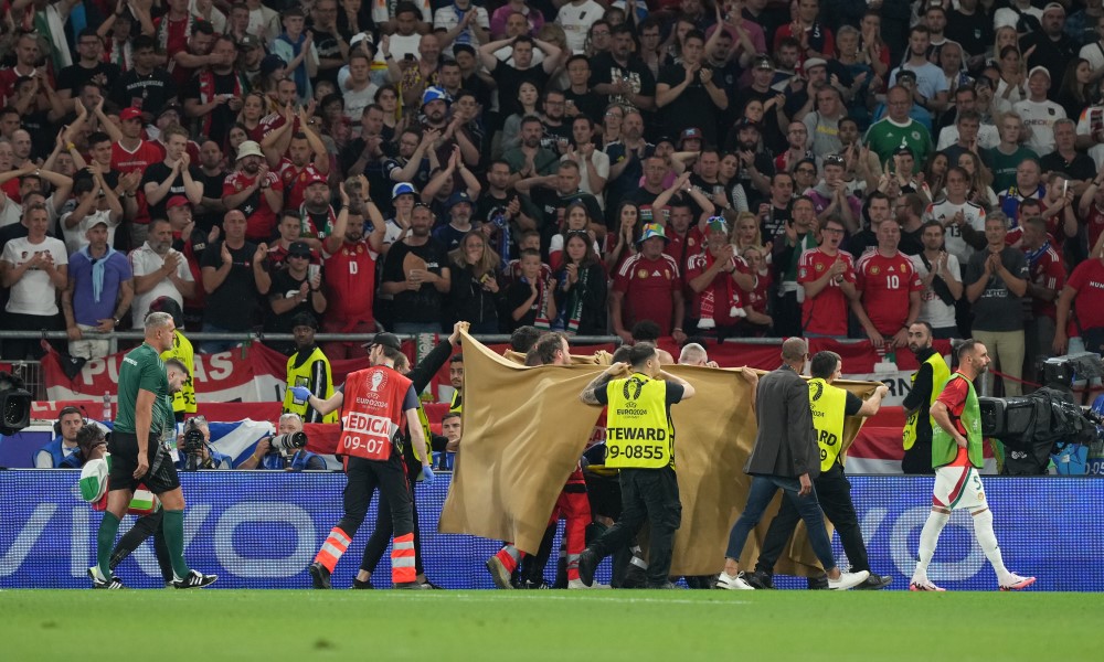 Detalji o stanju fudbalera Mađarske: Prelom kostiju lica i težak potres mozga