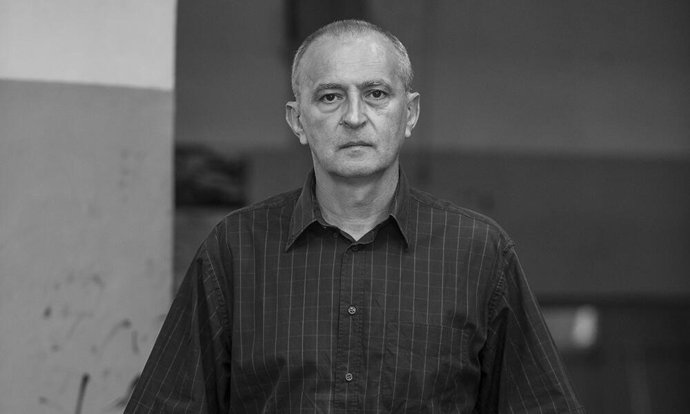 Preminuo poznati novinar: Koautor dokumentarnog filma “Vidimo se u čitulji”