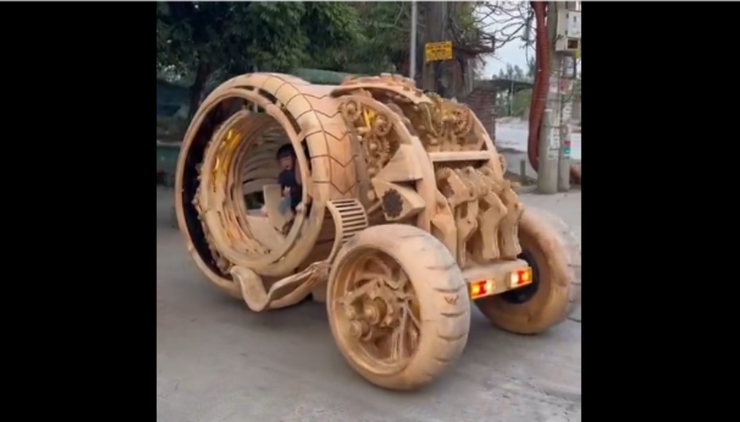 Napravljen od drveta: Vjerovatno niste vidjeli čudniji auto VIDEO