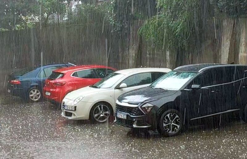 Grad oštetio desetine vozila u Banjaluci: Stradali i voćnjaci u Potkozarju VIDEO