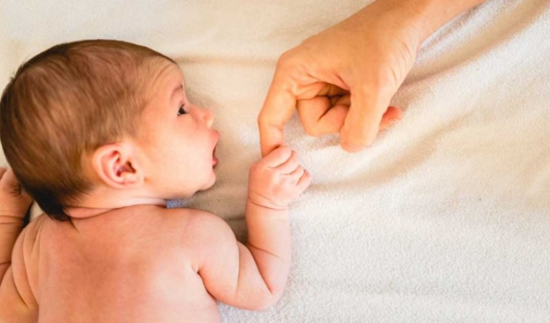 Tinejdžeri našli bebu u smeću: Mališan dobio ime, a uskoro bi mogao dobiti i stalni dom