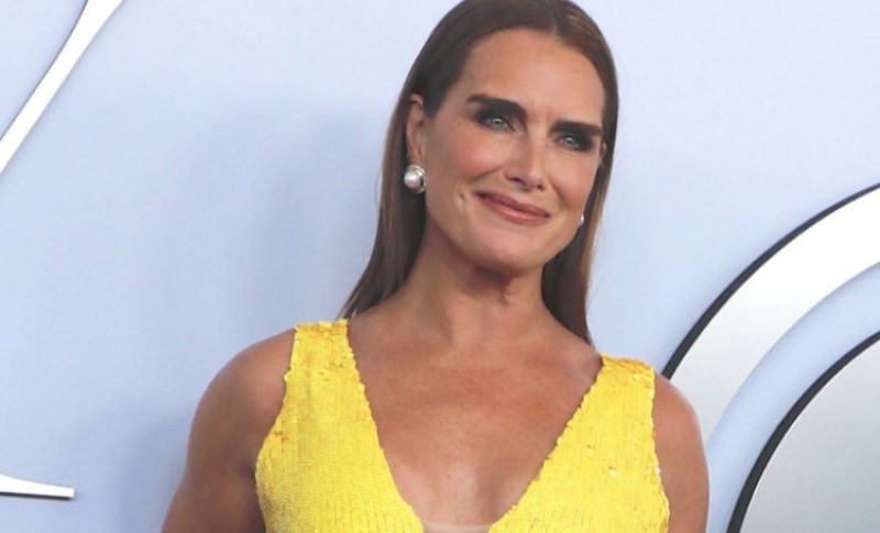 Bruk Šilds napravila pometnju na mrežama: Pozirala u bikiniju u 60. godini FOTO