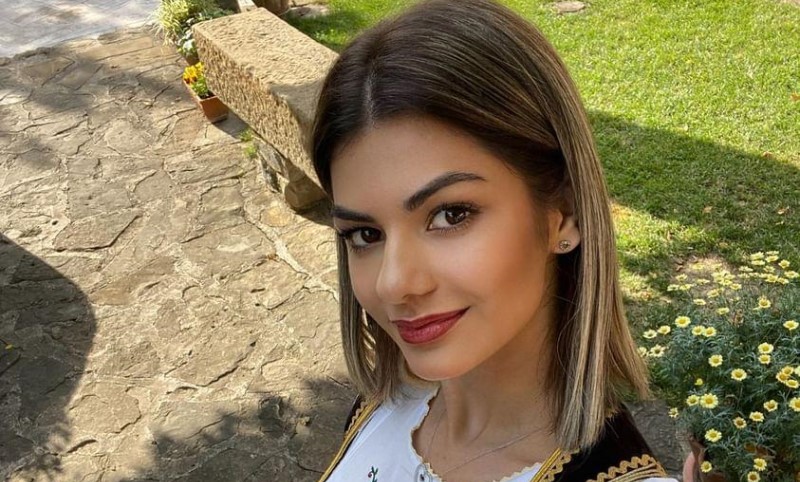 Užičko kolo pobralo simpatije: Ljepotica iz Banjaluke očarala Sloveniju FOTO