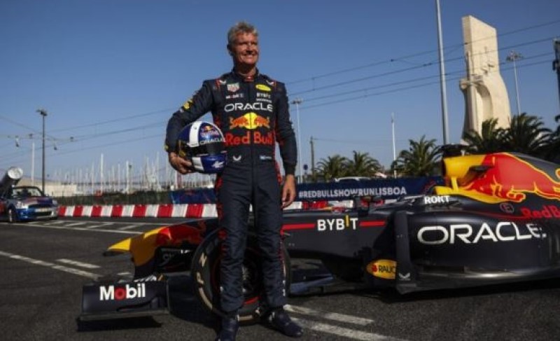 Spektakl u Sarajevu: Legendarni F1 vozač sjeo u šampionski bolid i izazvao oduševljenje