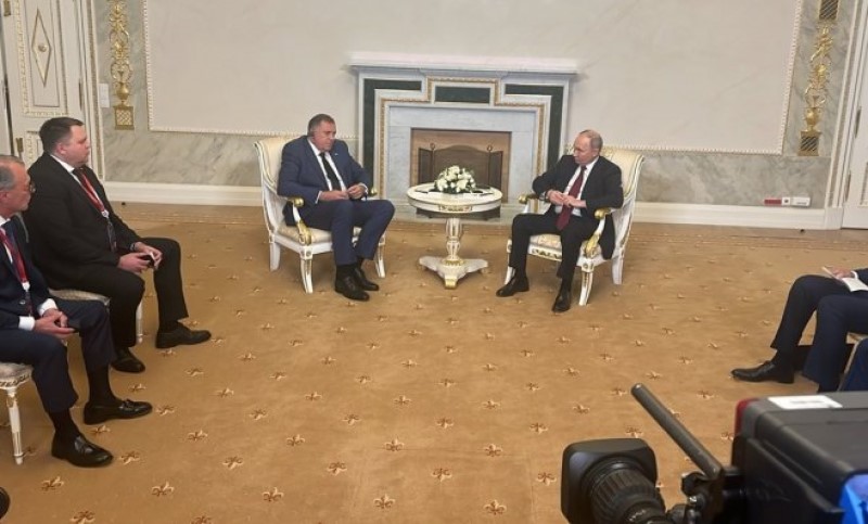 Dodik sa Putinom u Sankt Peterburgu: Dejton je osnov za očuvanje situacije, ali i za razvoj FOTO/VIDEO