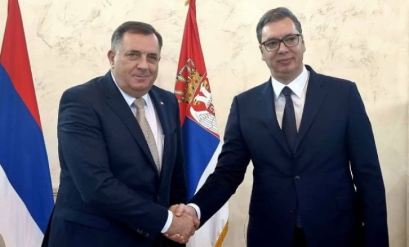 Dodik podržao predsjednika Srbije: Vučić će se izboriti za suverenitet Srbije