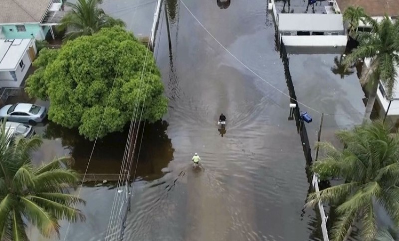 Prijete poplave opasne po život: Guverner proglasio vanredno stanje u Floridi