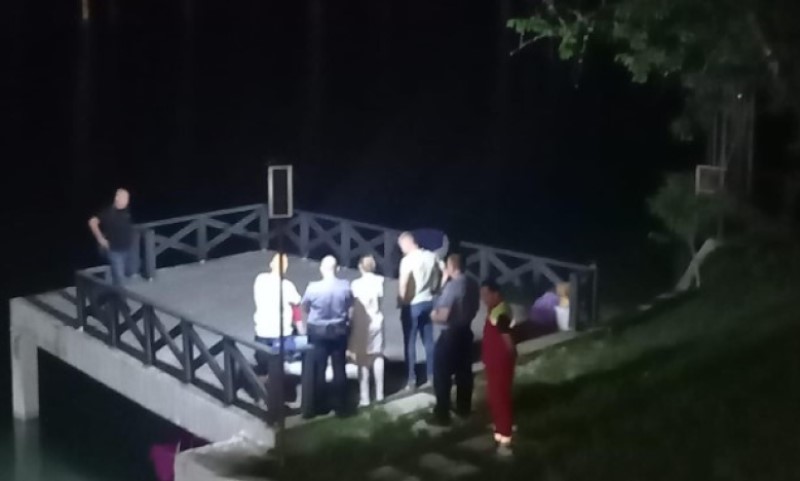 Detalji tragedije: Na jezeru u BiH utopio se maloljetnik (16) iz Saudijske Arabije