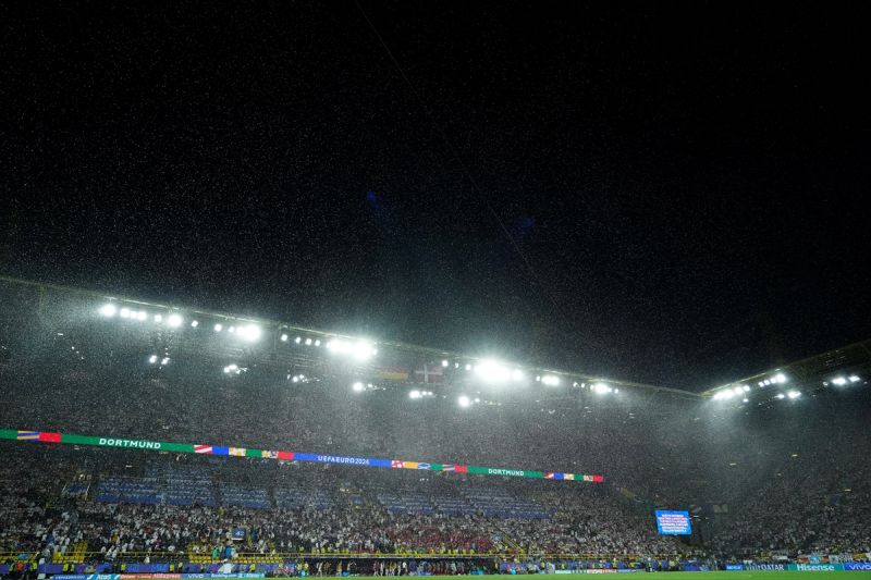Svi su ih snimali: Danci bili potpuni hit na stadionu tokom prekida FOTO/VIDEO