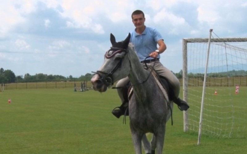 Svečano kod Srpca: Konji vrani galopirali Bajinačkim utvajima