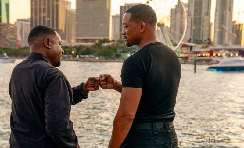 Loši momci spasavaju Holivud: Film Vila Smita apsolutni hit na blagajnama