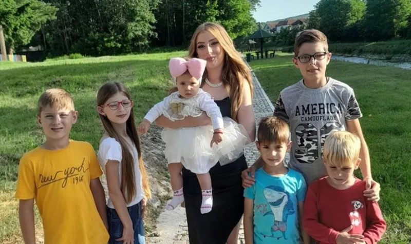 Zbog ovoga vrijedi živjeti: Miljanu na maturu ispratilo šestoro braće i sestara