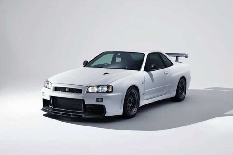 Legenda u svijetu automobila: R34 Nissan Skyline GT-R savršeno restauriran