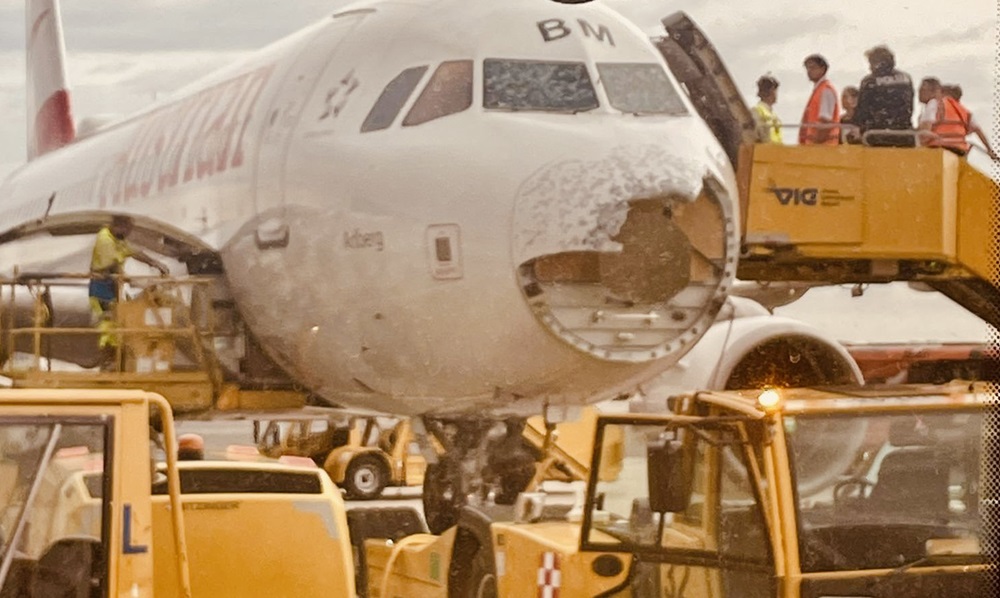 Drama na nebu! Avion upao u superćelijsku oluju, u jezivom stanju sletio u Beč FOTO