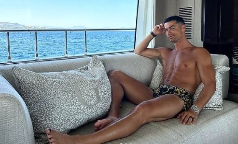 Bura na društvenim mrežama: Zašto Kristijano Ronaldo lakira nokte na nogama