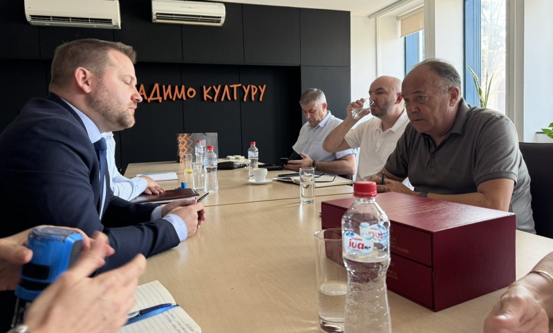 Sastanak najvišeg rukovodstva: Službeni glasnici Srpske i Srbije formalizuju i šire saradnju