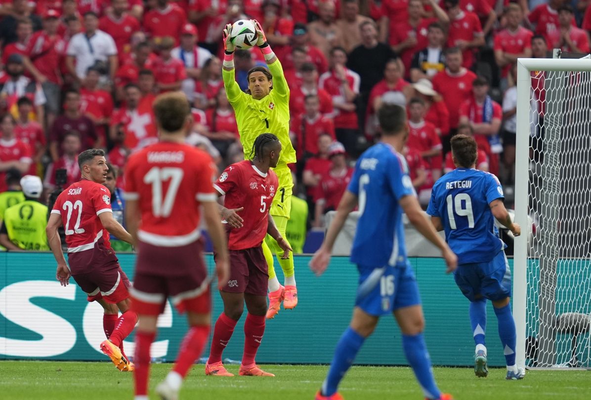 Poznat prvi četvrtfinalista Evropskog prvenstva: Švajcarci tačni kao sat, bolan poraz šampiona Evrope