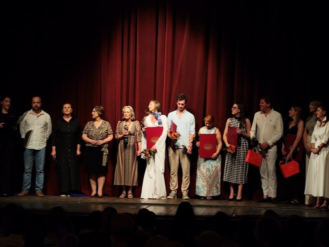 Spuštena zavjesa na 26. Teatar fest “Petar Kočić”: Najbolja predstava “Očevi i oci”