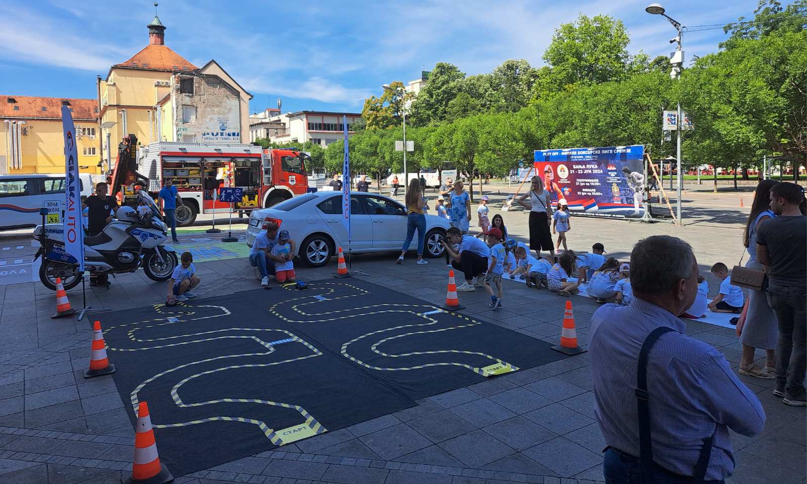 Lakše sa papučicom gasa: Kampanja “Lako je brzinu smanjiti” na Trgu Krajine