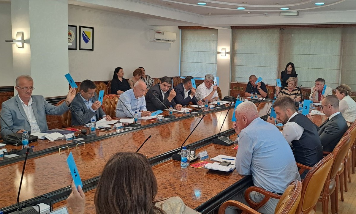 Slučaj Čavka ide na komisiju: Vijeće naroda bez saglasnosti o izboru člana UO RTRS