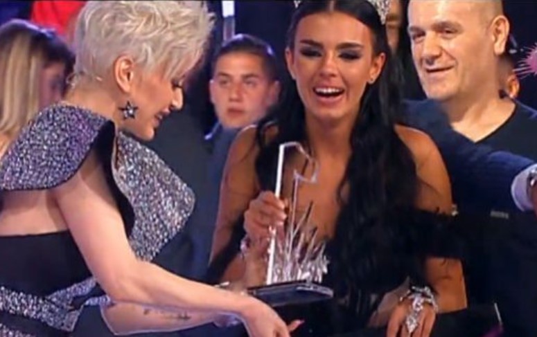 Ovo je nova “Elita”! Poglede privlačila atraktivna “mlada nada” od 19 godina: Želim da budem poznata FOTO