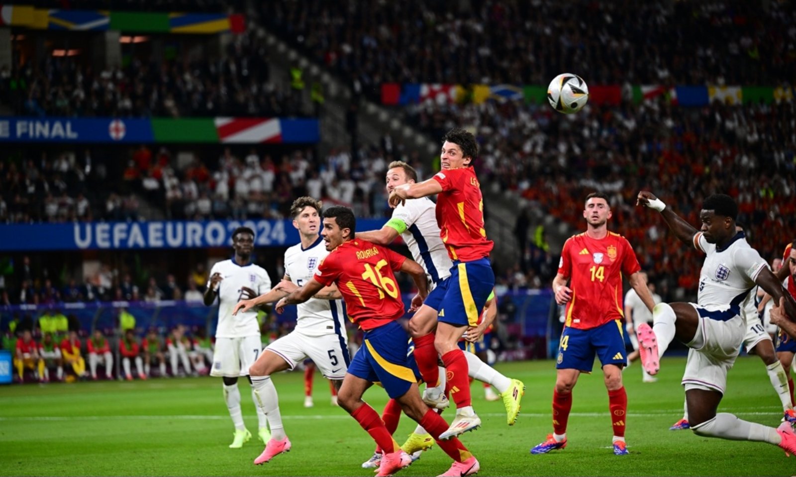 Razočaravajuće prvo poluvrijeme: Englezi i Španci bez golova nakon 45 minuta