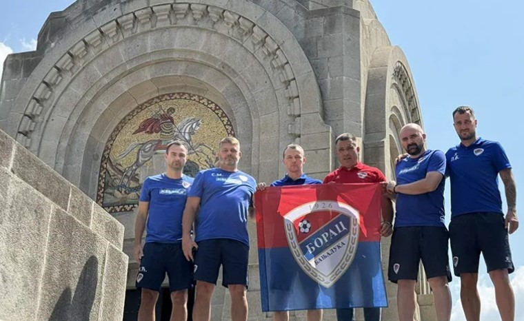 Srpsko vojničko groblje: Rukovodstvo i članovi FK Borac posjetili Zejtinlik