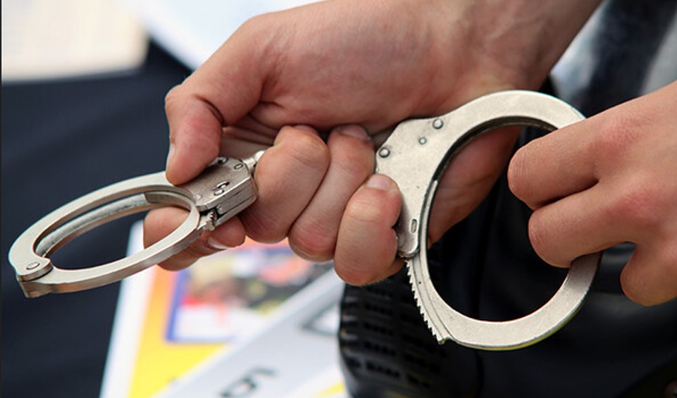 Skandal! Tramp pomilovao napadača na Kapitol – sad ga uhapsili zbog provale i vandalizma