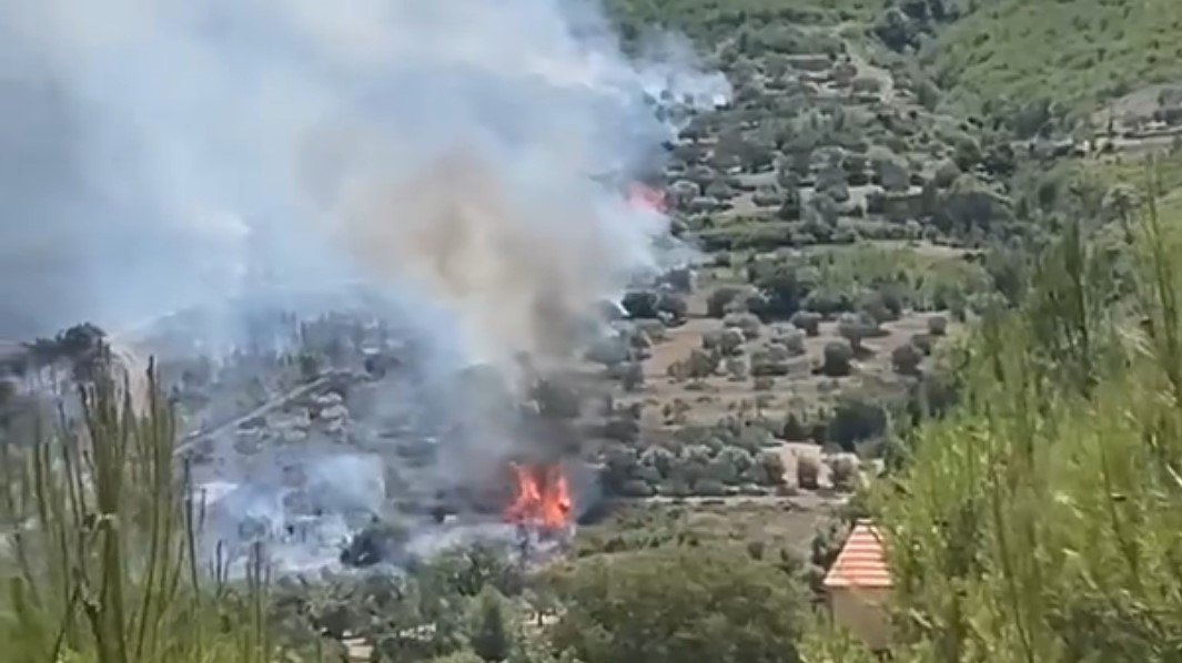 Pronađene eksplozivne naprave: Vatra i dalje bukti, gori i kod Zadra VIDEO