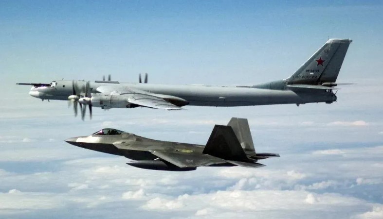 SAD odmah reagovale: Ruski i kineski bombarderi zajedno kod obala Amerike