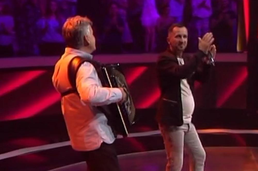 Pjevač se požalio: Na nastupima nije lako, jedna hoće da me poljubi