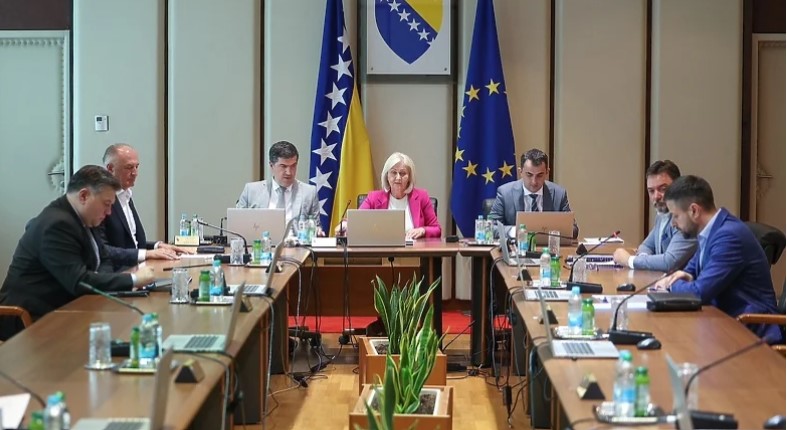 Ministri iz Srpske glasali protiv: Odbijena inicijativa da se 11. jul proglasi danom žalosti