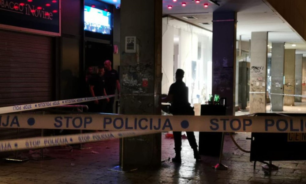Palo staklo ispred noćnog kluba: Više od 20 osoba povrijeđeno