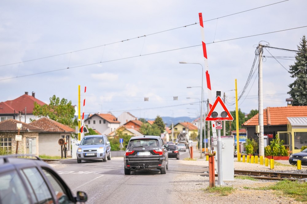 ŽRS saopštile: Od sutra redovan rad signalno-sigurnosnog sistema na prelazu “Zalužani”