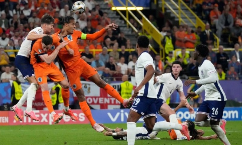 Van Dajk skrhan: “Jako boli ovaj poraz”