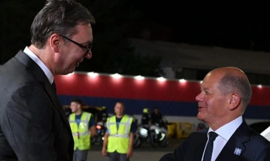 Šolc svečano dočekan: Njemački kancelar stigao u Beograd