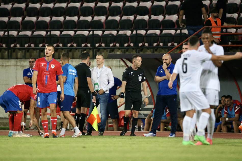 Skandalozno! Fudbalere Borca u Albaniji dočekalo skandiranje “UČK” i “Ubij Srbina” VIDEO