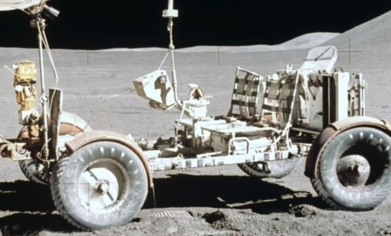 Prva vožnja po Mjesecu: Dvosjed sa jednim konjem “jurio” 13 kilometara na sat