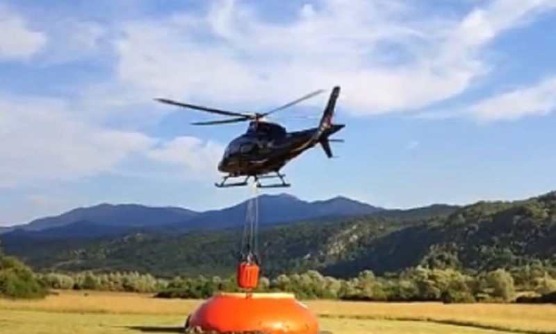 Večeras se očekuje dejstvovanje i helikoptera: Vatra u Gacku ponovo planula