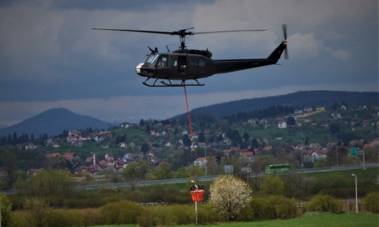 Predsjedništvo odlučilo: Helikopter OS BiH za gašenje požar stiže u Crnu Goru