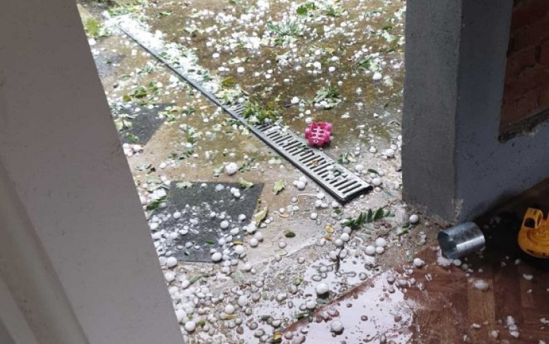 Normalizuje se stanje u Kozarskoj Dubici: Prigradska naselja i sela još uvijek bez struje i vode